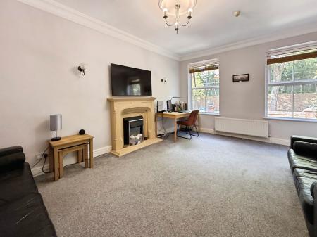 2 bedroom Flat to let in Magdala Road, Mapperley, Mapperley, Nottingham, NG3