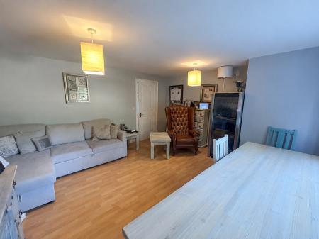 2 bedroom Flat for sale in Sheridan Way, Sherwood Nottingham, NG5