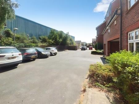 2 bedroom Flat for sale in Sheridan Way, Sherwood Nottingham, NG5