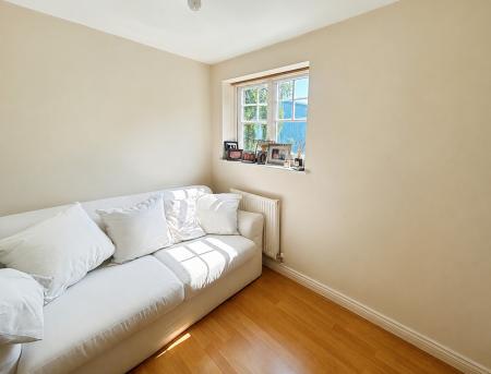 2 bedroom Flat for sale in Sheridan Way, Sherwood Nottingham, NG5