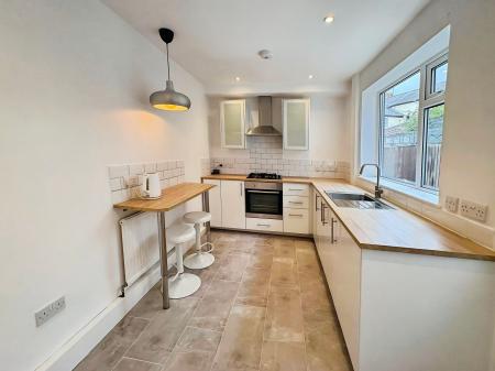 3 bedroom Terraced House to let in Littleworth, Forest Town, Mansfield, NG18