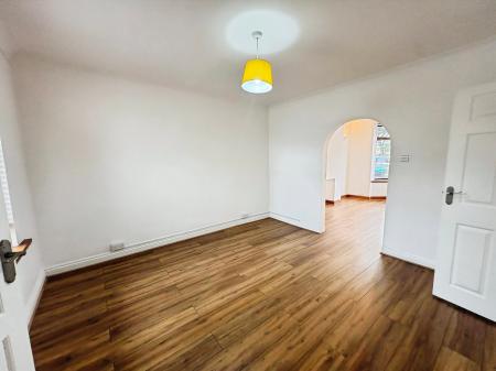 3 bedroom Terraced House to let in Littleworth, Forest Town, Mansfield, NG18