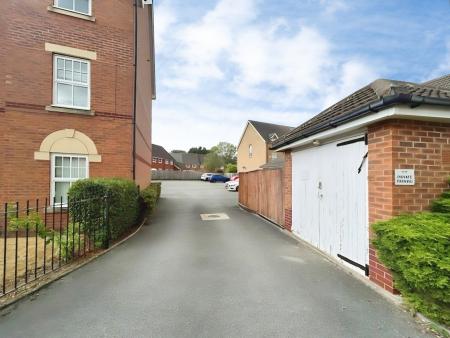2 bedroom Flat to let in Chelwood Drive, Mapperley, Mapperley, Nottingham, NG3