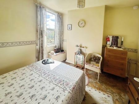 2 bedroom Terraced House for sale in Acton Avenue, Basford, Nottingham, NG6