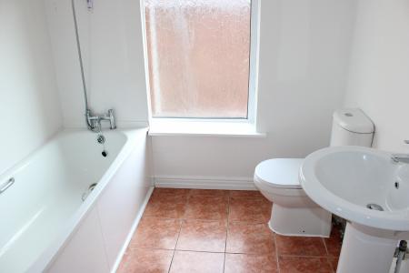 3 bedroom Detached house to let in Carlton Hill, Carlton, Nottingham, NG4
