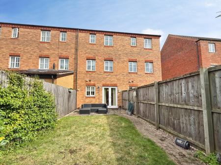 3 bedroom Town house for sale in Mountbatten Way, Chilwell, NG9