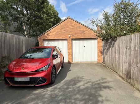 3 bedroom Town house for sale in Mountbatten Way, Chilwell, NG9