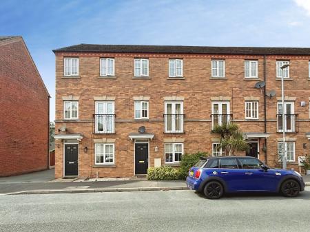 3 bedroom Town house for sale in Mountbatten Way, Chilwell, NG9