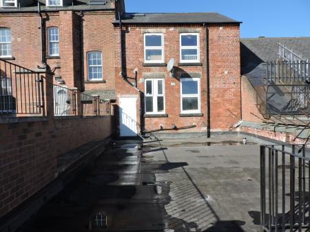 1 bedroom Studio flat to let in Main Street, Bulwell, Nottingham, NG6