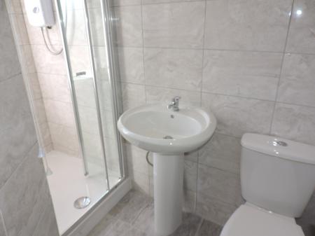1 bedroom Studio flat to let in Main Street, Bulwell, Nottingham, NG6