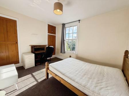 3 bedroom Town house to let in Cromwell Street, Radford Nottingham, NG7
