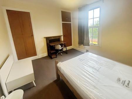 3 bedroom Town house to let in Cromwell Street, Radford Nottingham, NG7