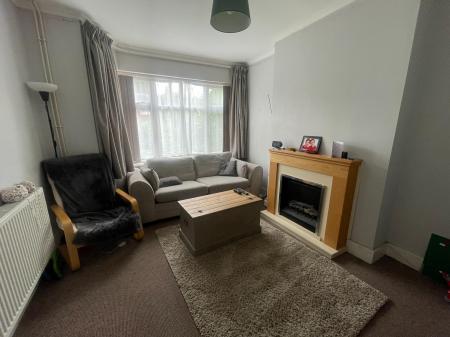 3 bedroom Semi-detached house to let in Glamis Road, Basford, Nottingham, NG5