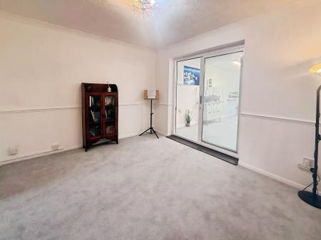 4 bedroom Detached house for sale in Poplar Avenue, Nottinghamshire, Sherwood Nottingham, NG5