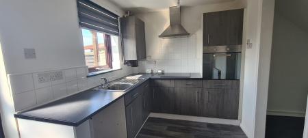 2 bedroom Town house to let in Crest View, Sherwood, Nottingham, NG5