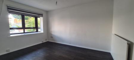 2 bedroom Town house to let in Crest View, Sherwood, Nottingham, NG5