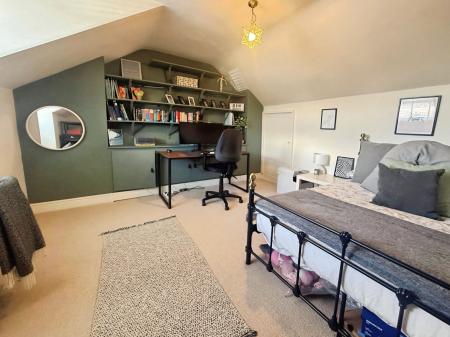 4 bedroom Terraced House for sale in Ashwell Street, Nottingham, Netherfield, NG4