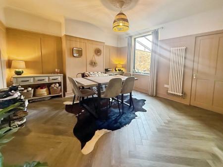 4 bedroom Terraced House for sale in Ashwell Street, Nottingham, Netherfield, NG4