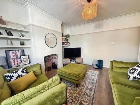 4 bedroom Terraced House for sale in Ashwell Street, Nottingham, Netherfield, NG4