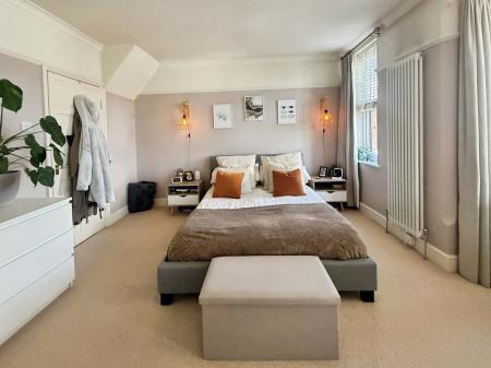 4 bedroom Terraced House for sale in Ashwell Street, Nottingham, Netherfield, NG4