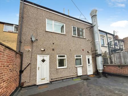 1 bedroom Flat to let in Holden Street, Radford Nottingham, NG7