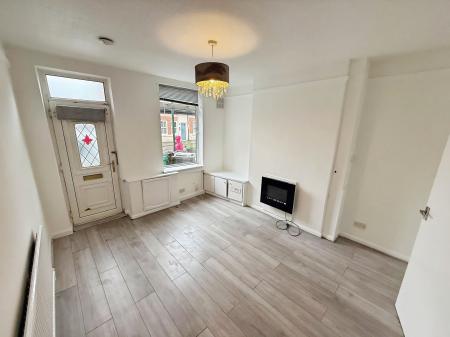 2 bedroom Terraced House to let in Commercial Road, Bulwell, NG6