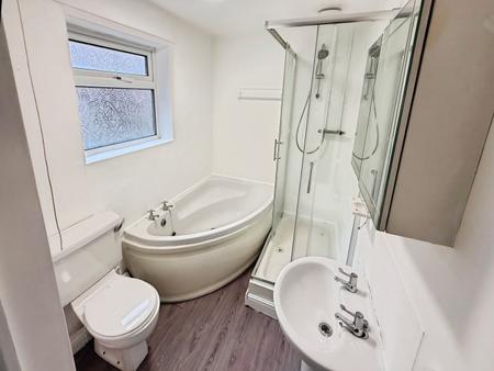 2 bedroom Terraced House to let in Commercial Road, Bulwell, NG6