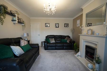 2 bedroom Bungalow for sale in Yarwell Close, Nottingham, NG3