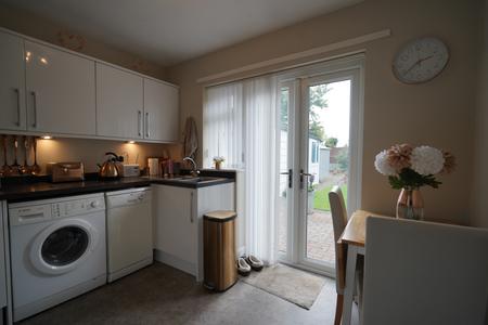 2 bedroom Bungalow for sale in Yarwell Close, Nottingham, NG3