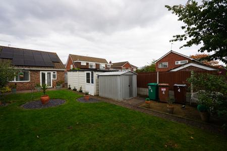 2 bedroom Bungalow for sale in Yarwell Close, Nottingham, NG3