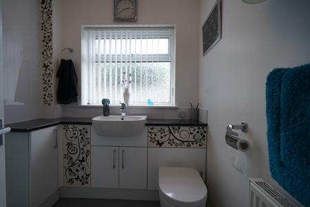 2 bedroom Bungalow for sale in Yarwell Close, Nottingham, NG3