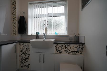 2 bedroom Bungalow for sale in Yarwell Close, Nottingham, NG3