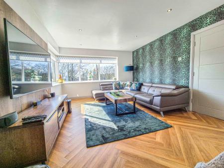 5 bedroom Detached house for sale in Broadacres, Oldham, OL4