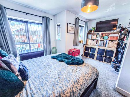 3 bedroom Semi-detached house for sale in Foxley Way, Oldham, OL4