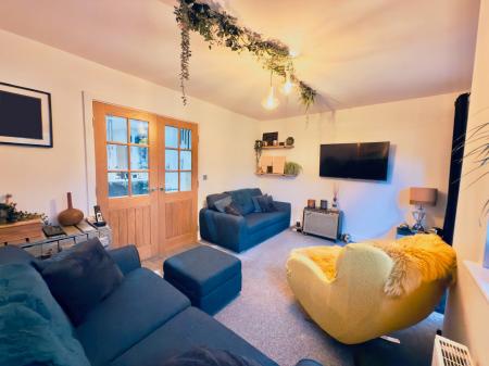 3 bedroom Semi-detached house for sale in Foxley Way, Oldham, OL4