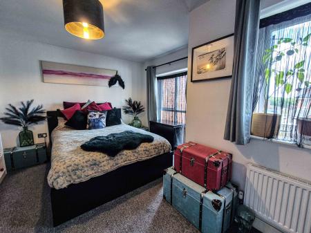 3 bedroom Semi-detached house for sale in Foxley Way, Oldham, OL4