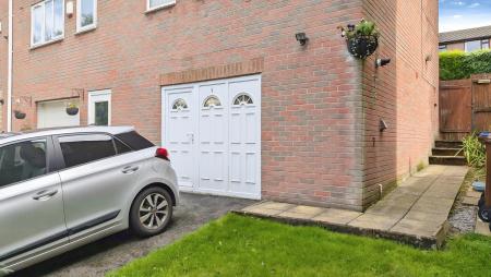3 bedroom Town house for sale in Larch Grove, Lees, Oldham, OL4