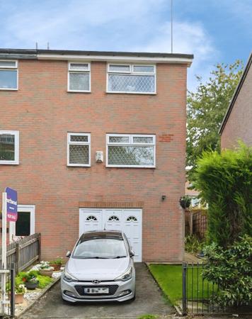 3 bedroom Town house for sale in Larch Grove, Lees, Oldham, OL4