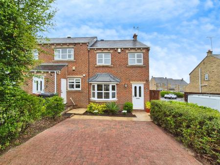 3 bedroom Town house for sale in New Street, Lees, Oldham, OL4