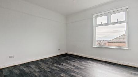 2 bedroom Terraced House to let in Verney Road, Royton, OL2