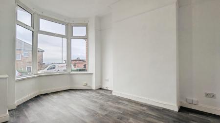 2 bedroom Terraced House to let in Verney Road, Royton, OL2