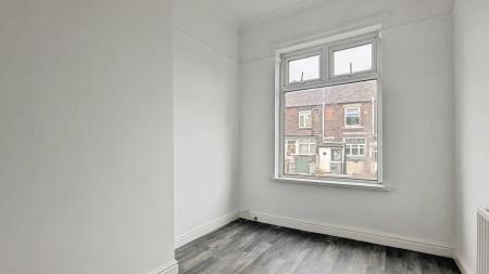 2 bedroom Terraced House to let in Verney Road, Royton, OL2