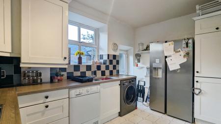 2 bedroom Terraced House for sale in Cross Street, Lees, Oldham, OL4