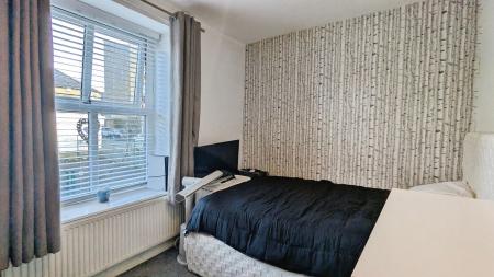 2 bedroom Terraced House for sale in Cross Street, Lees, Oldham, OL4