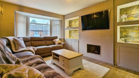 2 bedroom Semi-detached house for sale in Laurel Avenue, Oldham, OL9