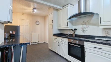 2 bedroom Semi-detached house for sale in Laurel Avenue, Oldham, OL9