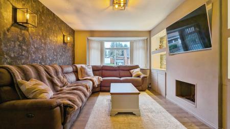 2 bedroom Semi-detached house for sale in Laurel Avenue, Oldham, OL9