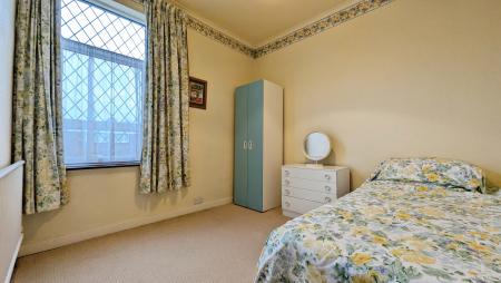 2 bedroom Terraced House for sale in Bardsley Vale Avenue, Oldham, OL8