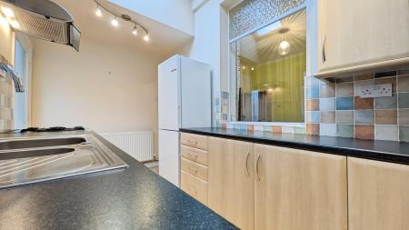 2 bedroom Terraced House for sale in Bardsley Vale Avenue, Oldham, OL8