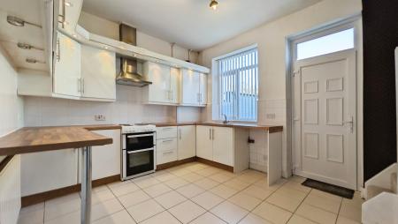 2 bedroom Terraced House to let in Prince George Street, Oldham, OL1